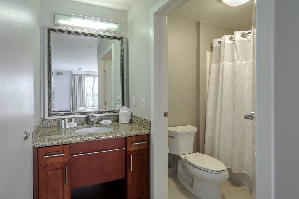 Люкс с 2 комнатами Residence Inn by Marriott Woodbridge Edison/Raritan Center