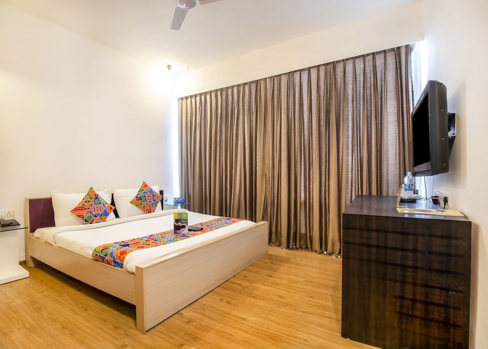 Deluxe Zimmer FabHotel Raj Darbar Iffco