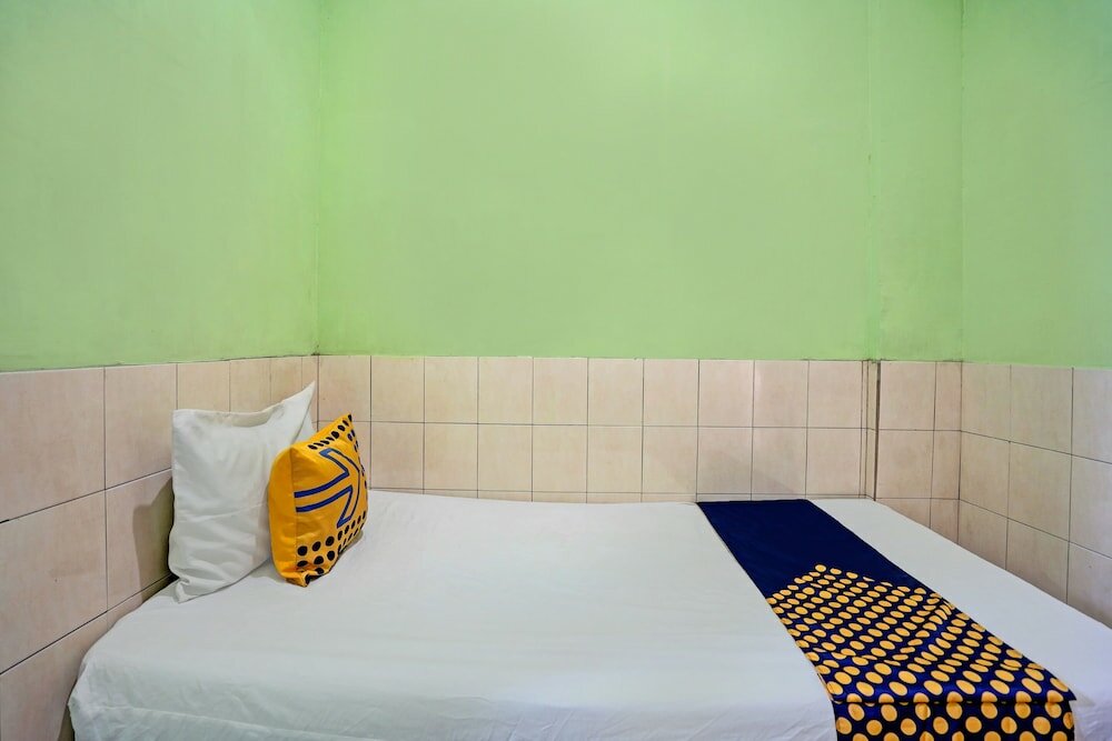 Standard Zimmer SPOT ON 92653 Homestay Griya Nautika Syariah