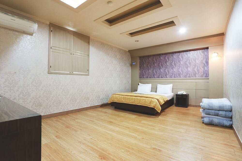 Standard room Wonju New Sky