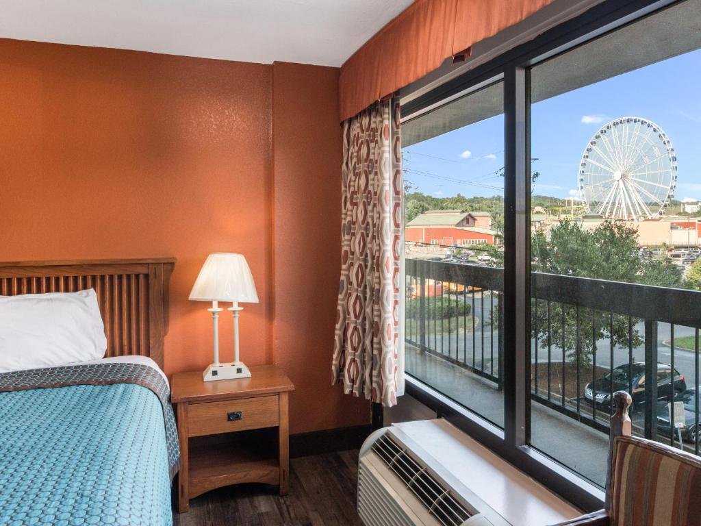 Люкс с 2 комнатами Mountain Vista Inn & Suites - Parkway