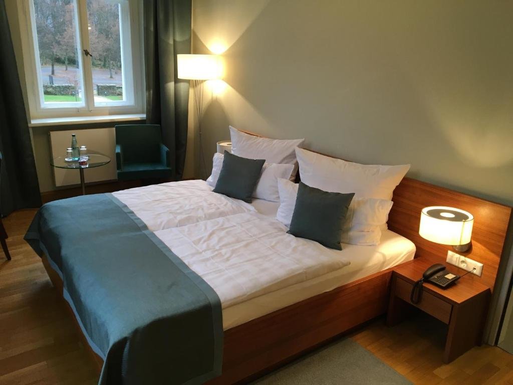 Standard Doppel Zimmer Hotel Schloss Rabenstein