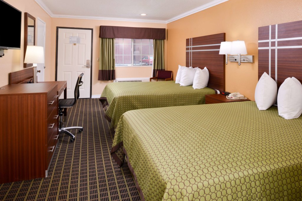 Standard Vierer Zimmer Americas Best Value Inn - Azusa/Pasadena