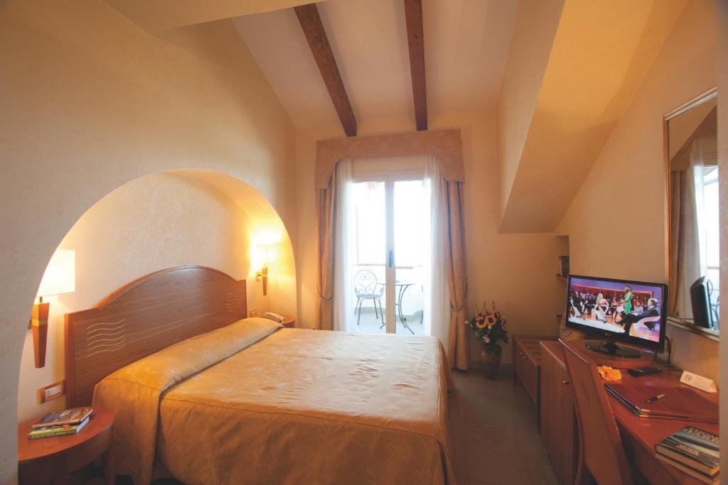 Standard double chambre avec balcon et Vue mer Hotel Tirreno