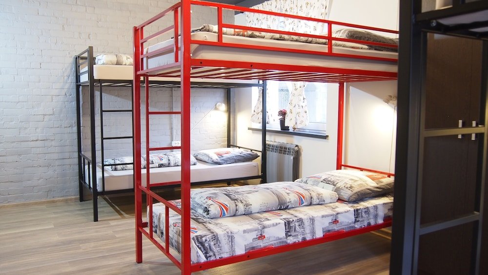 Кровать в общем номере (мужской номер) Опалиха Loft Rooms