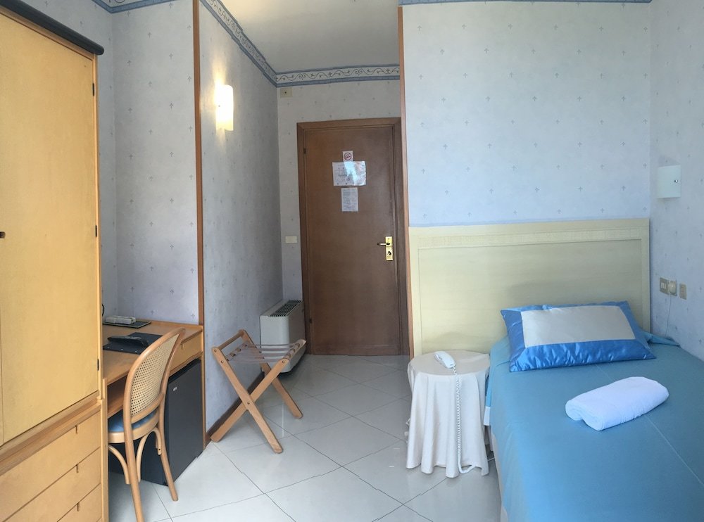 Standard Single room with balcony Hotel Nazionale