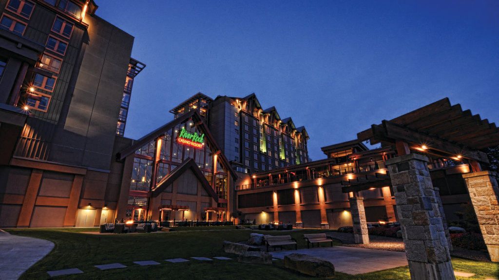 Номер Standard River Rock Casino Hotel