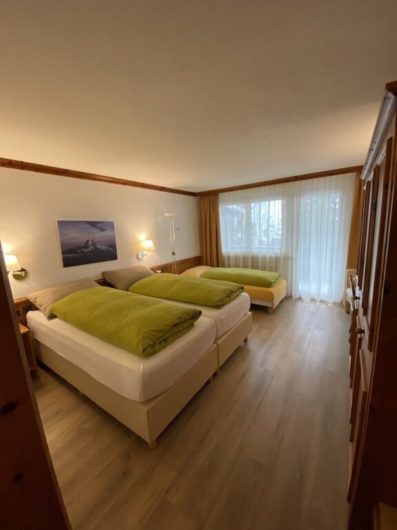 Standard triple chambre avec balcon Hotel Adonis