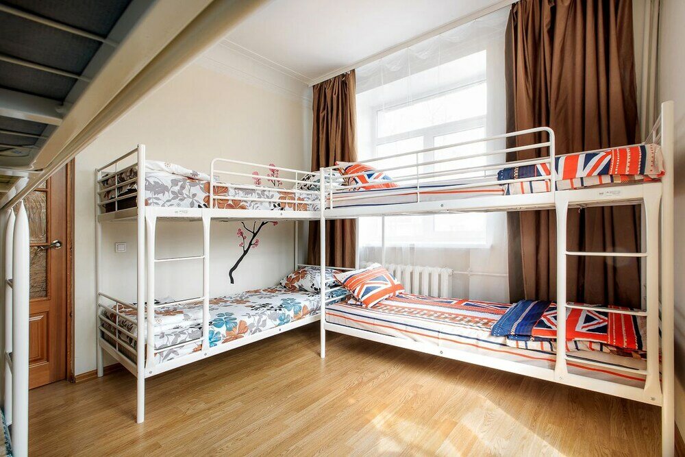 Кровать в общем номере (мужской номер) Хостел «Ussuri»