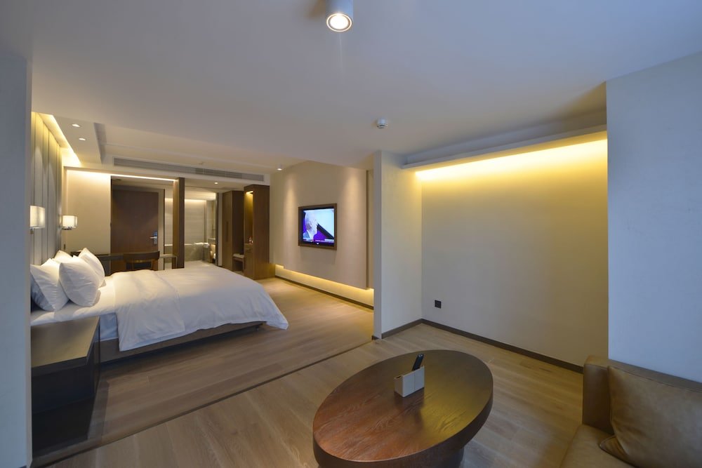 Deluxe suite KuanRong Luxury Suites Hotel - Daping Times Square