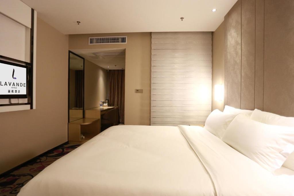 Standard Double room with view Lavande Hotel Gz Shipaiqiao Metro Station Branch
