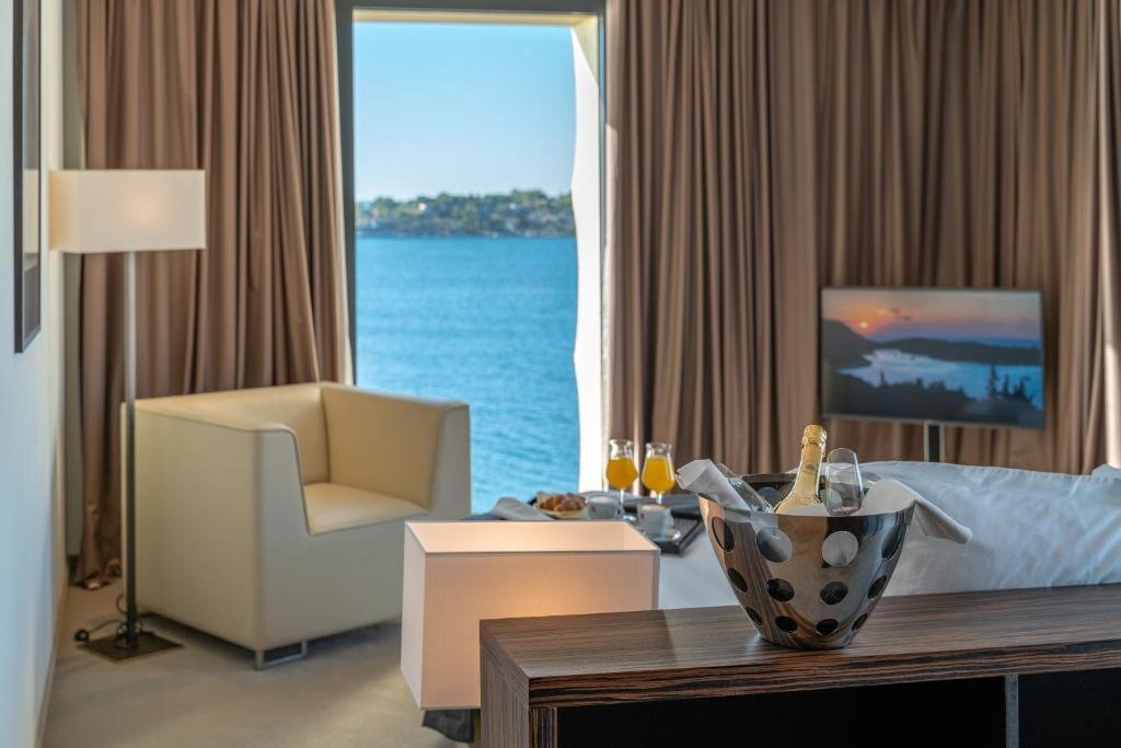 Habitación doble De lujo con vista al mar Bellevue Superior City Hotel
