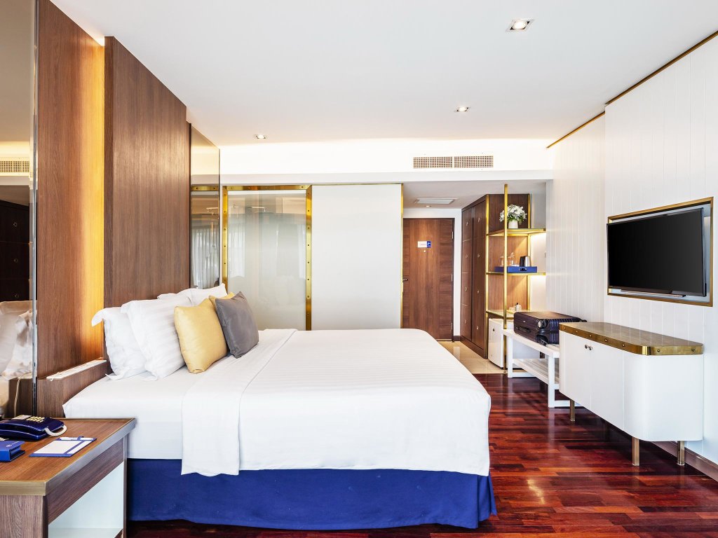 Двухместный номер Deluxe с балконом A-One The Royal Cruise Hotel Pattaya - SHA Extra Plus