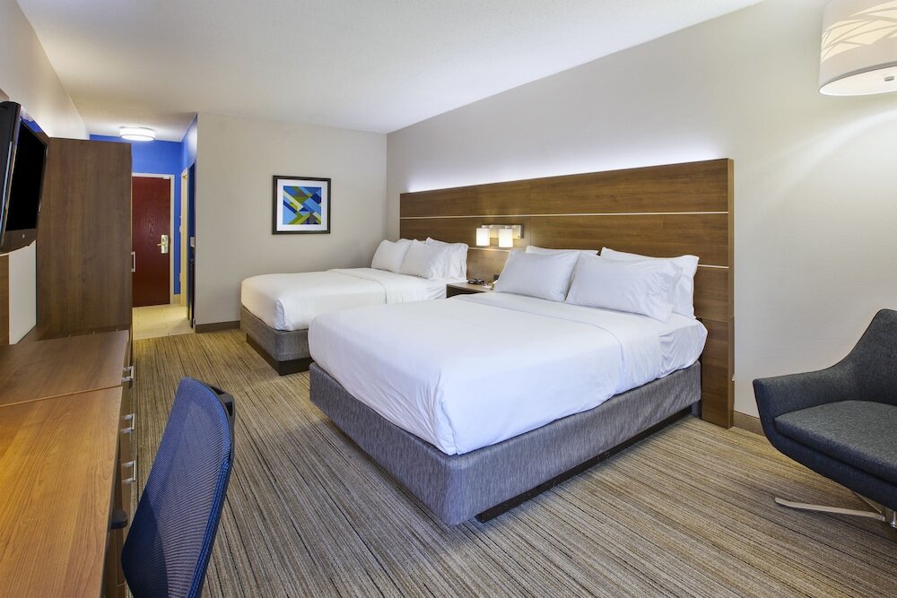 Standard quadruple chambre Holiday Inn Express & Suites Milford, an IHG Hotel