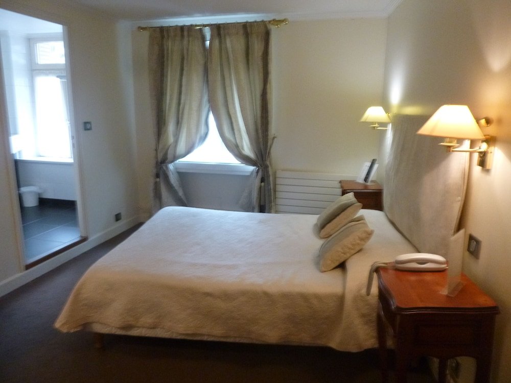 Komfort Doppel Zimmer 1 Schlafzimmer mit Flussblick Hôtel du Rivage