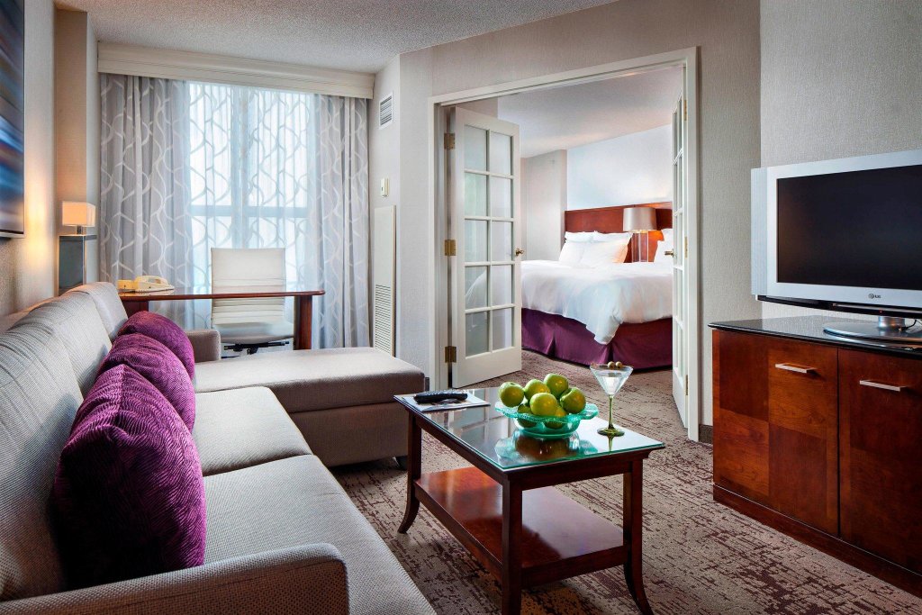 Двухместный люкс c 1 комнатой Chicago Marriott Suites Deerfield