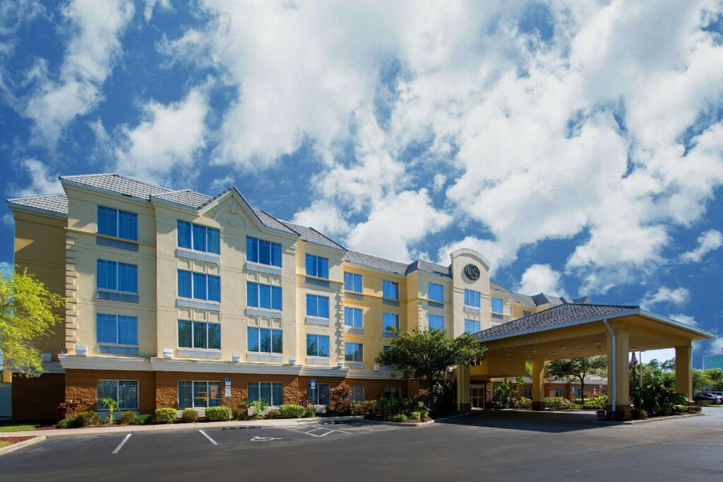 Люкс Comfort Suites Near Universal Orlando Resort