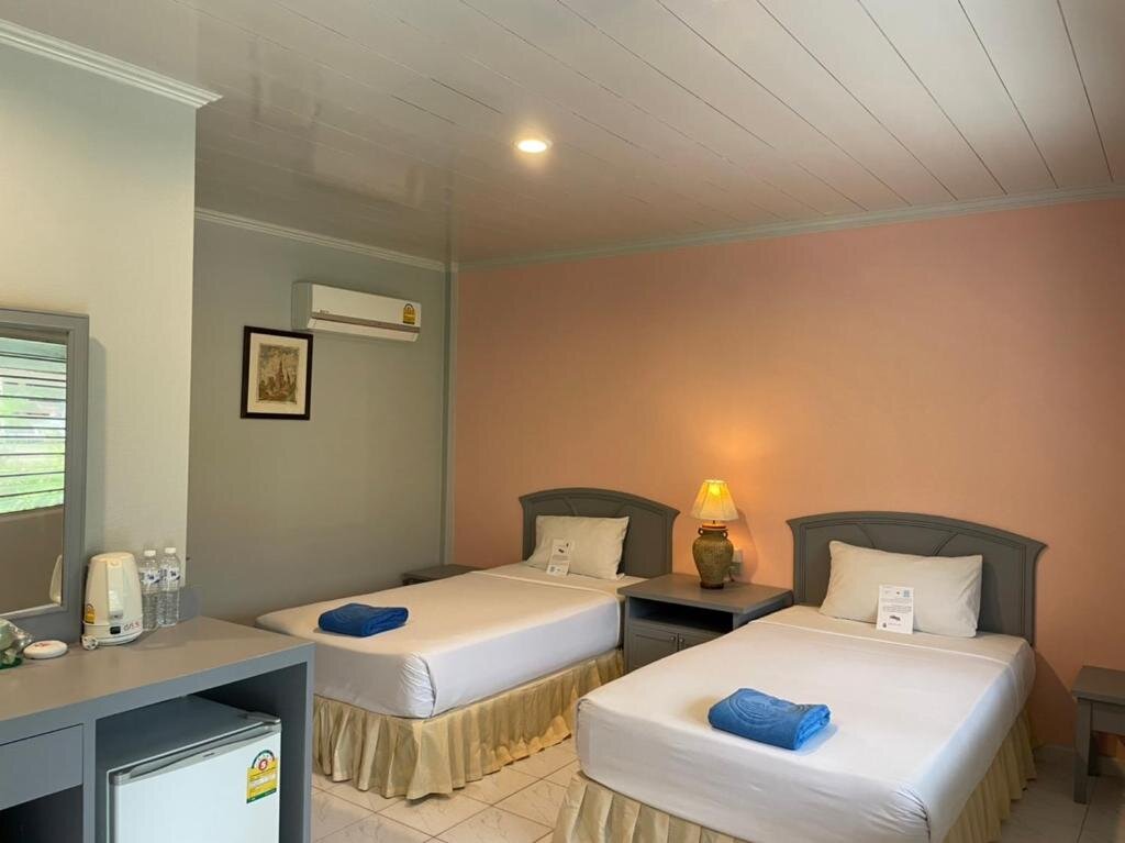 Бунгало Superior Phuket Golden Sand Inn - SHA Extra Plus