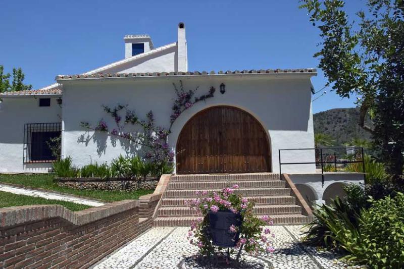 Casas De Andalucía Frigiliana, La Axarquía. Reserve el Casas De Andalucía