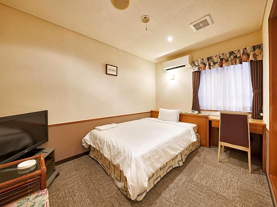 Économie chambre Crown Hotel Okinawa