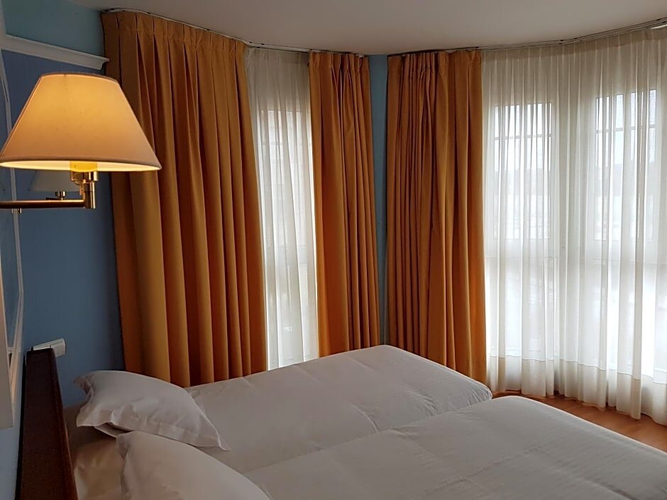 Standard Doppel Zimmer mit Blick auf die Bucht Hotel Faro de San Vicente