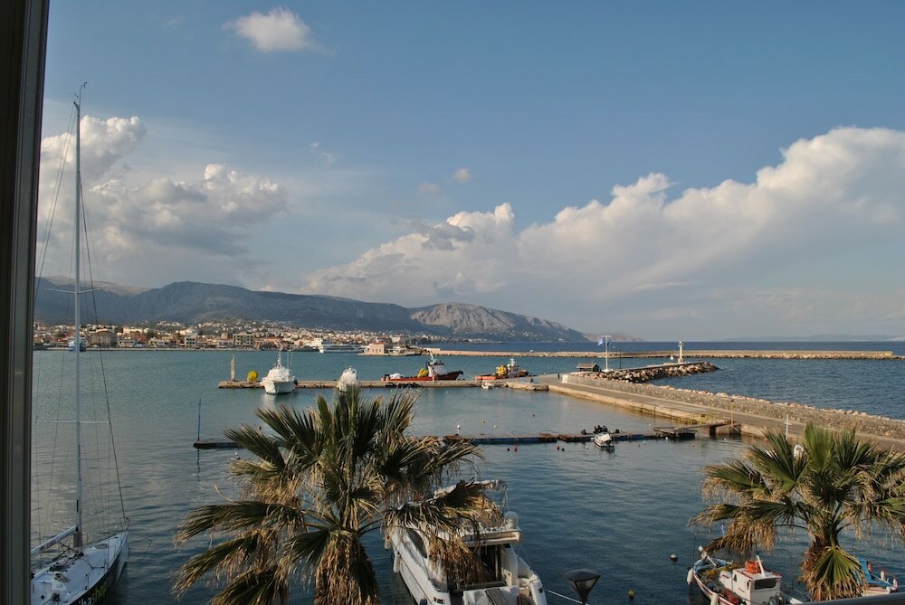 Номер Superior с балконом и с видом на гавань Chios Chandris Hotel