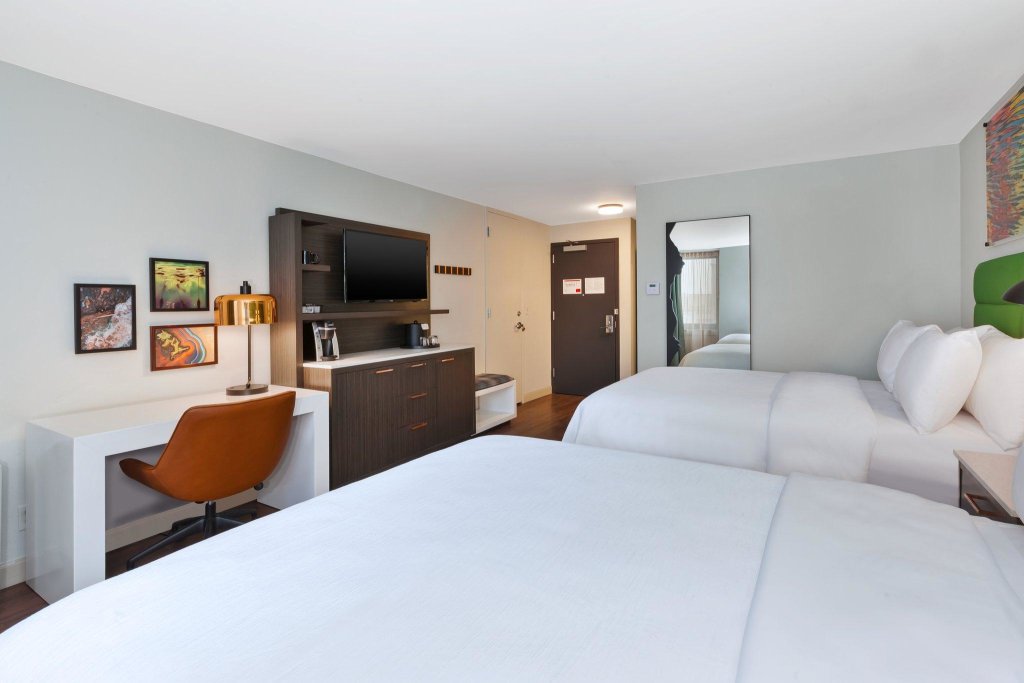 Standard Vierer Zimmer Hotel Indigo Rochester - Mayo Clinic Area