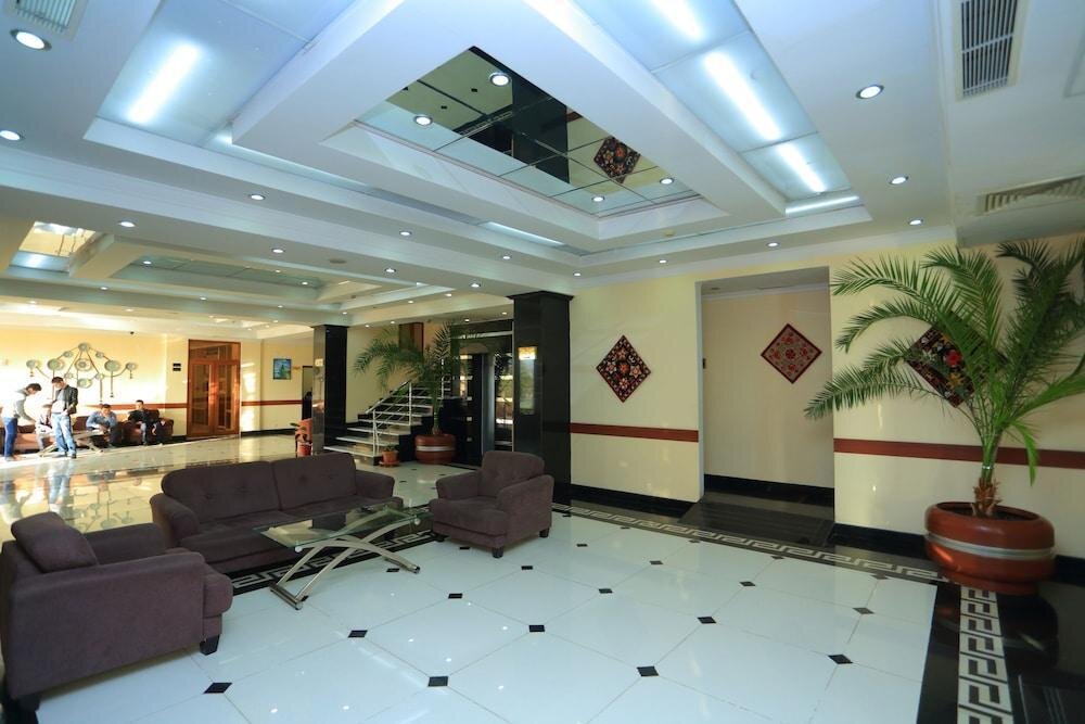 Suite Regal Palace Hotel