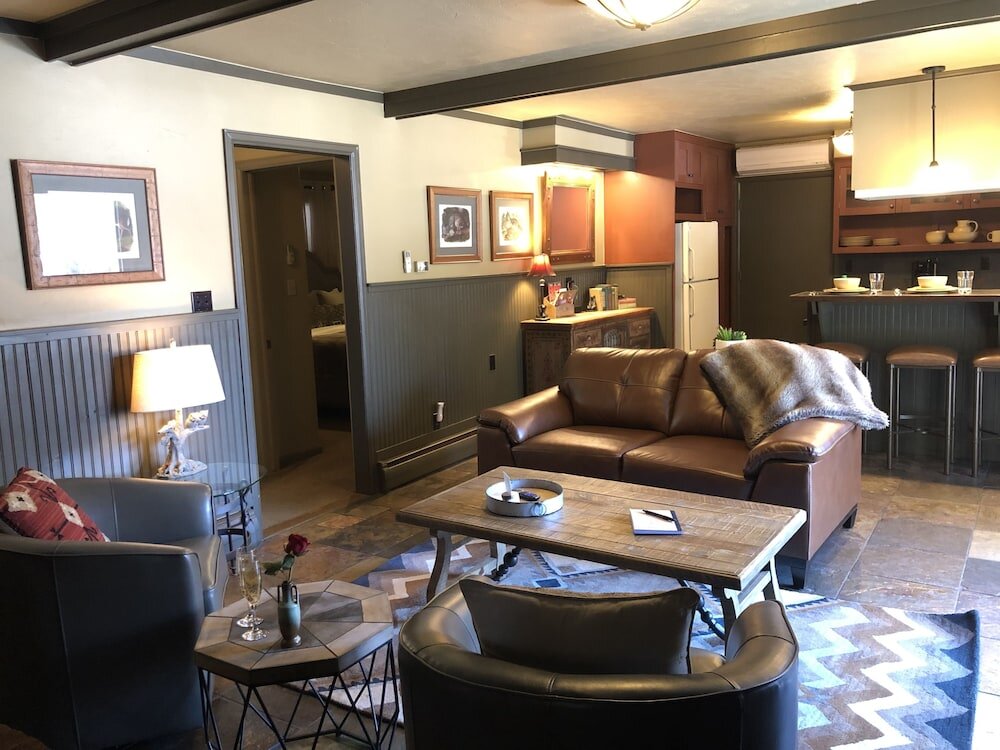 Luxus Zimmer Highland Haven Creekside Inn