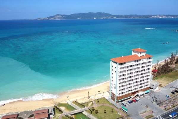 Кровать в общем номере Best Western Okinawa Kouki Beach