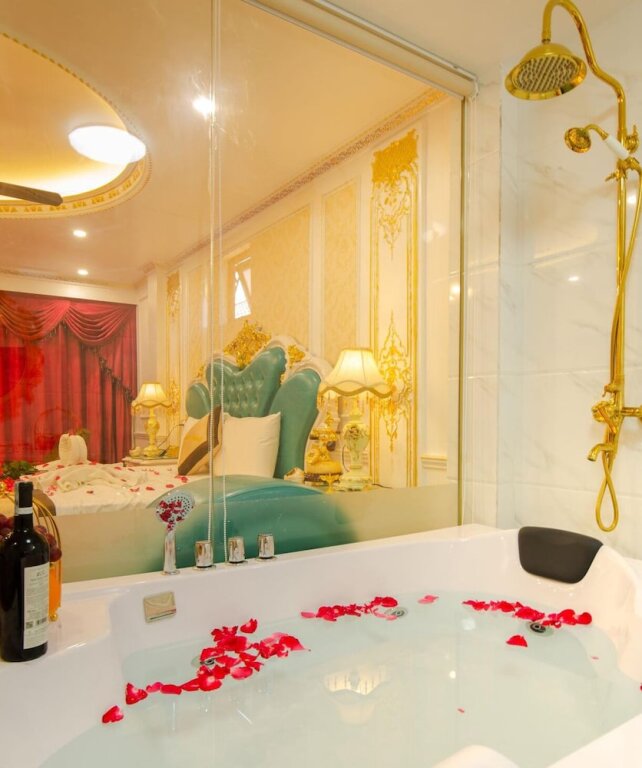 Luxury room King's Hotel Dịch Vọng