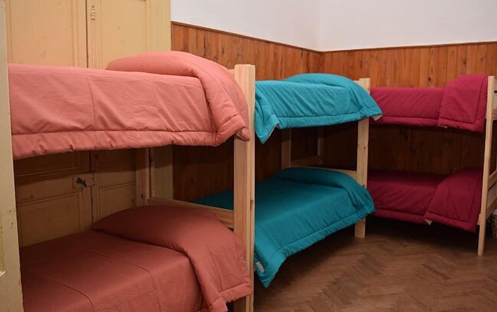 Кровать в общем номере (женский номер) Macaria Hostel