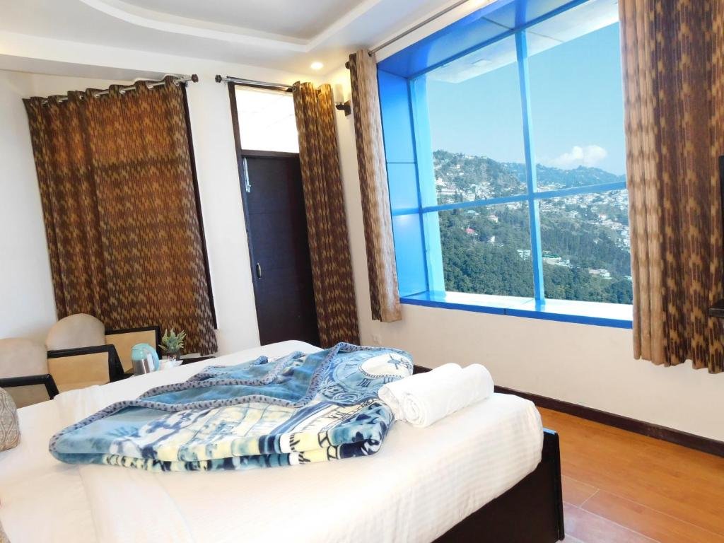 Standard Double room with mountain view Hotel Crystal Palace