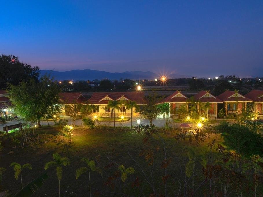 Трёхместный номер Standard с балконом и с красивым видом из окна Chiang Rai Khuakrae Resort