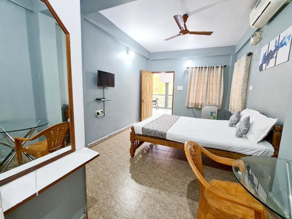 Camera Deluxe Calangute Beach Guest House