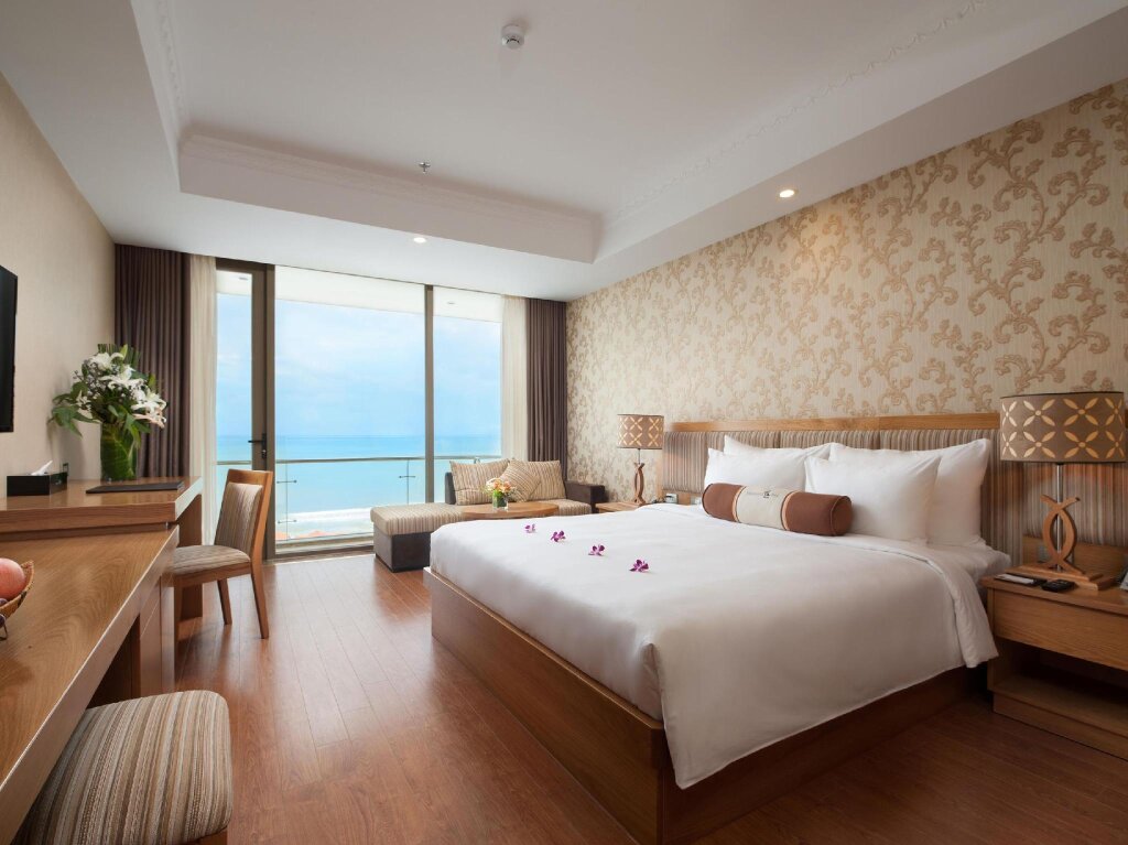 Двухместный номер Premier с балконом и с видом на океан Diamond Sea Hotel