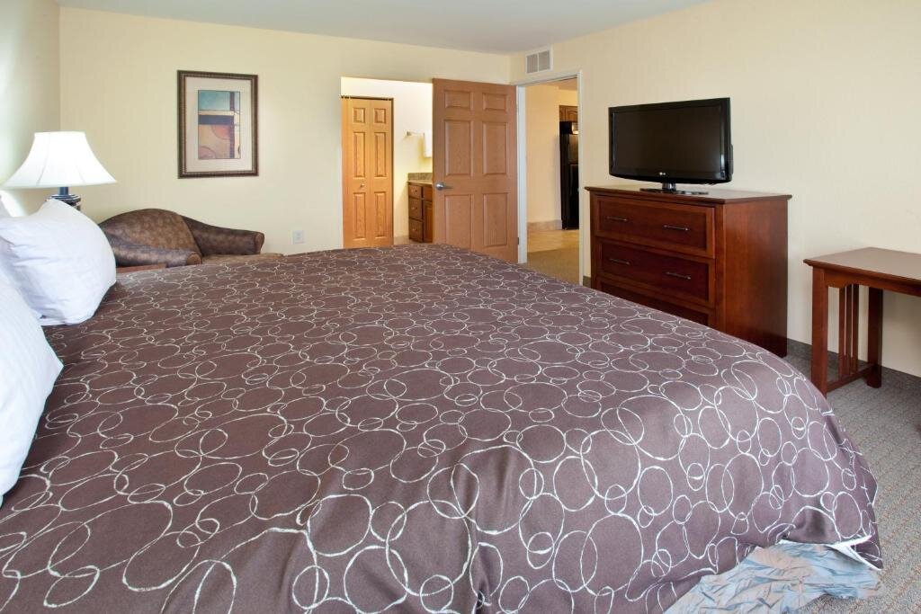 Люкс с 2 комнатами Staybridge Suites Elkhart North, an IHG Hotel