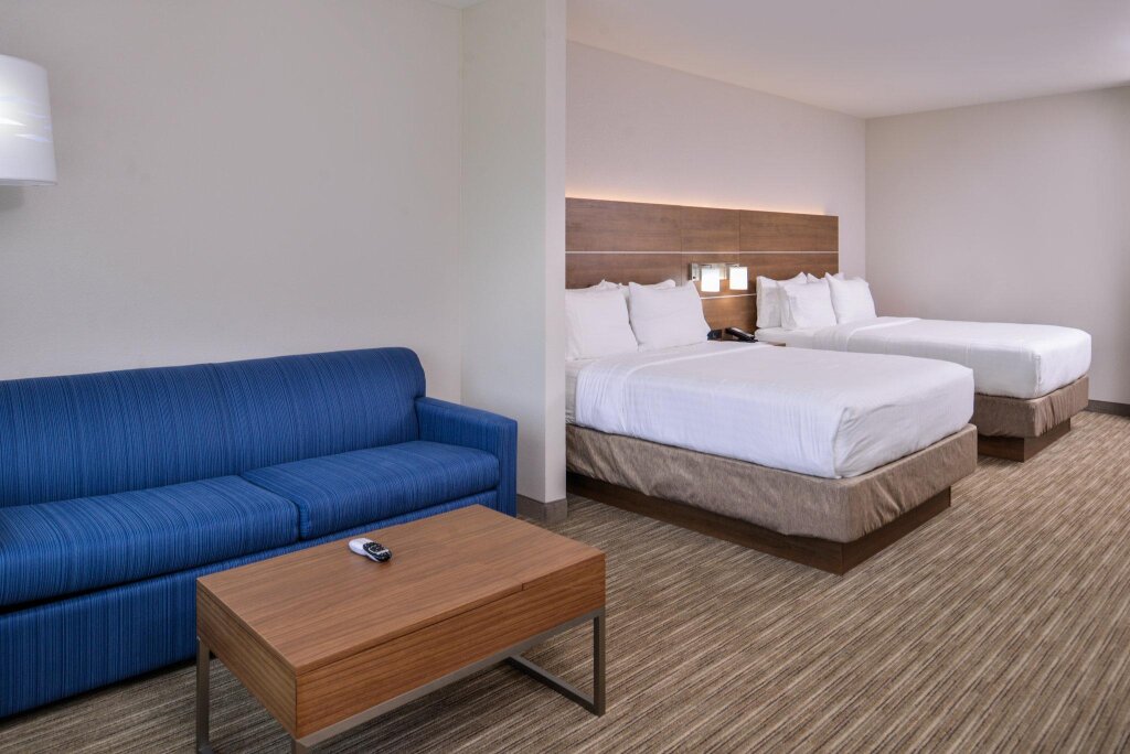 Vierer Suite Holiday Inn Express & Suites - Siloam Springs, an IHG Hotel