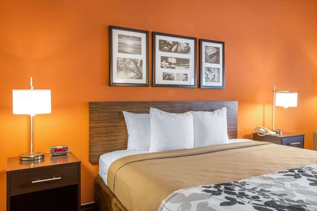 Standard room Sleep Inn & Suites Valdosta