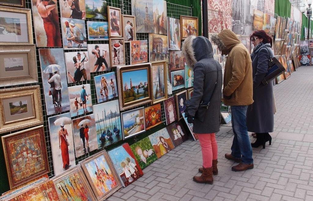 Где сделать выставку картин в москве