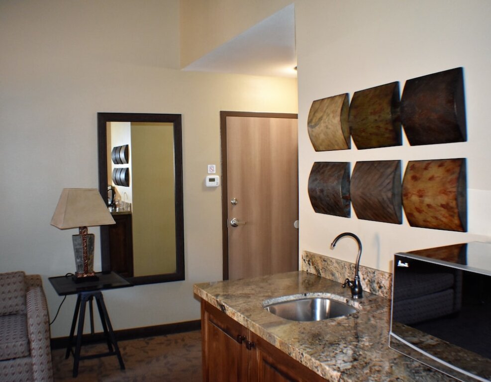Suite 1 dormitorio Holiday Inn Express Springdale - Zion National Park Area, an IHG Hotel