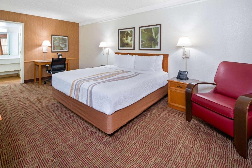 Двухместный номер Standard c 1 комнатой La Quinta Inn by Wyndham San Diego - Miramar