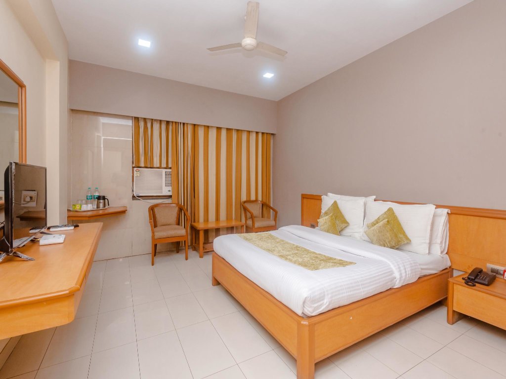 Deluxe chambre TULIIPSTAYS - Hotel Ashok Bhiwandi