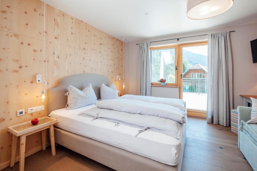 Standard Doppel Zimmer mit Bergblick Bacherhof
