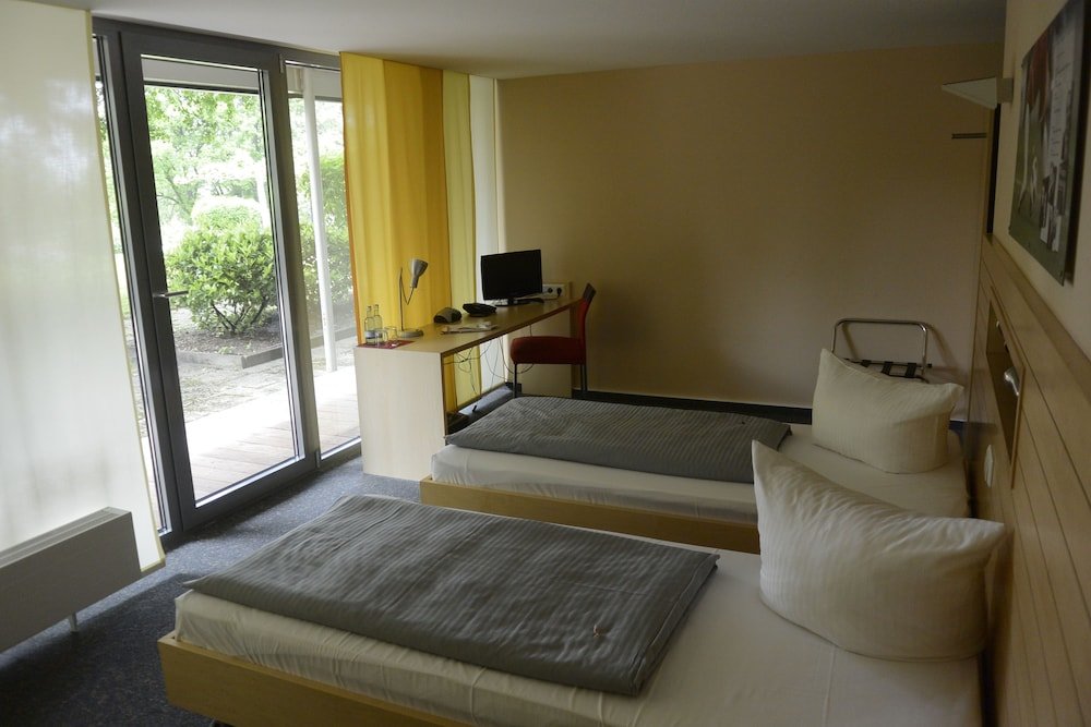 Economy Doppel Zimmer JUFA Hotel Wangen im Allgäu