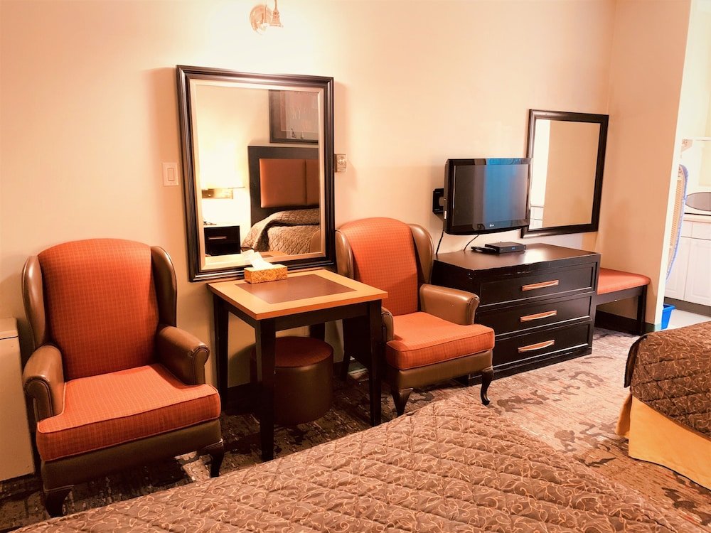 Standard quadruple chambre Red Carpet Inn & Suites