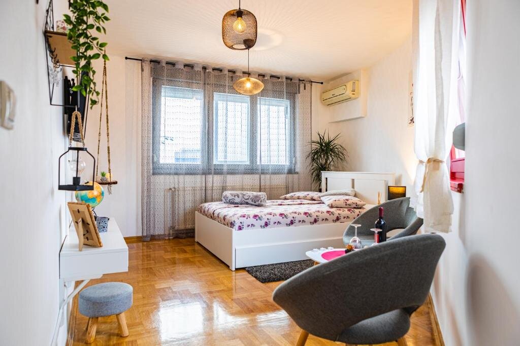 Апартаменты Flexible SelfCheckIns 15 & 19 - Zagreb - Garage - Loggia - New - Apartments Repinc