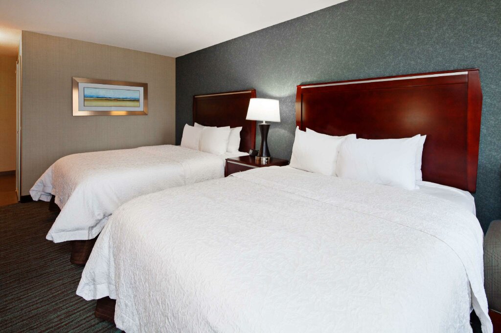 Standard Quadruple room Hampton Inn & Suites Agoura Hills