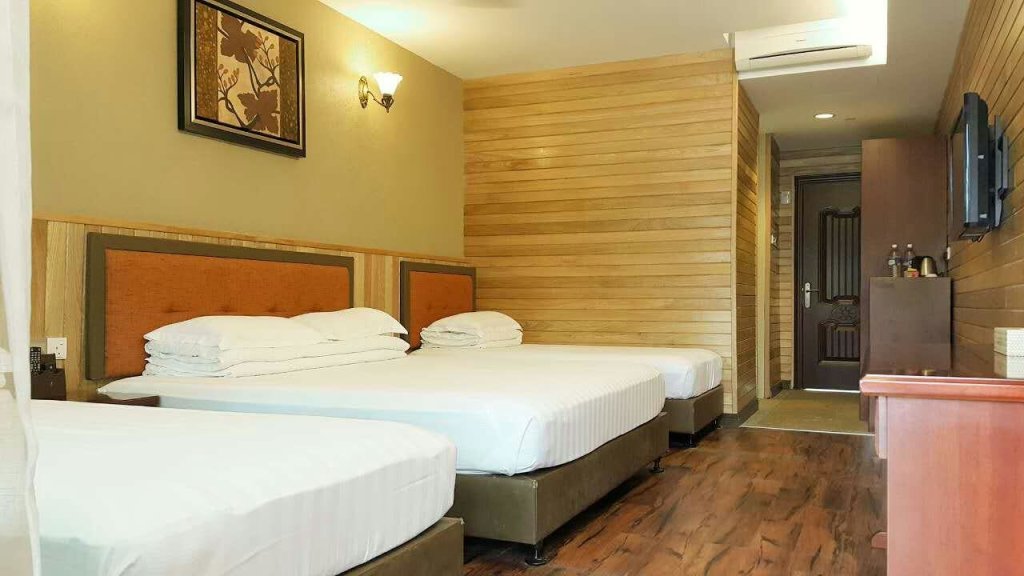 Deluxe Double room with balcony and with pool view Summer Bay Resort, Lang Tengah Island
