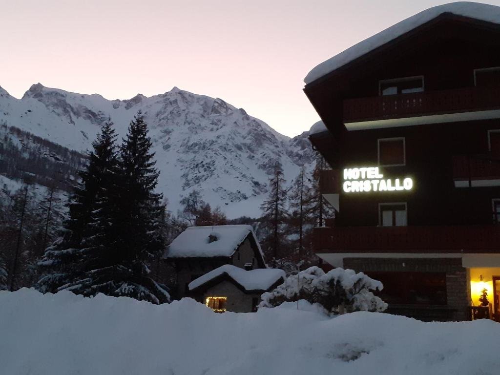 Четырёхместный номер Standard с видом на горы Hotel Cristallo